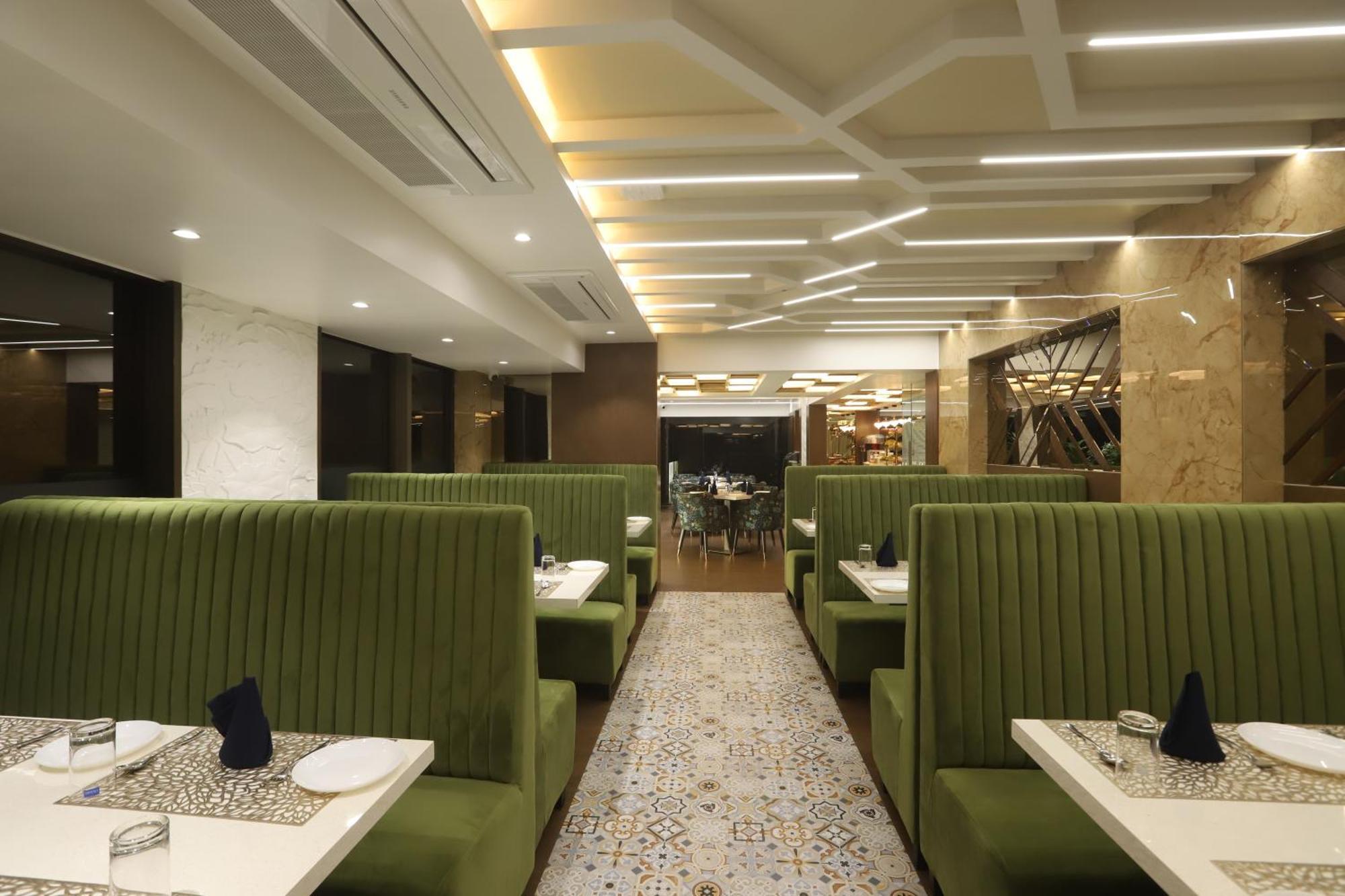 Hotel Auris & Banquets, Mumbai International Airport Bombaim Exterior foto