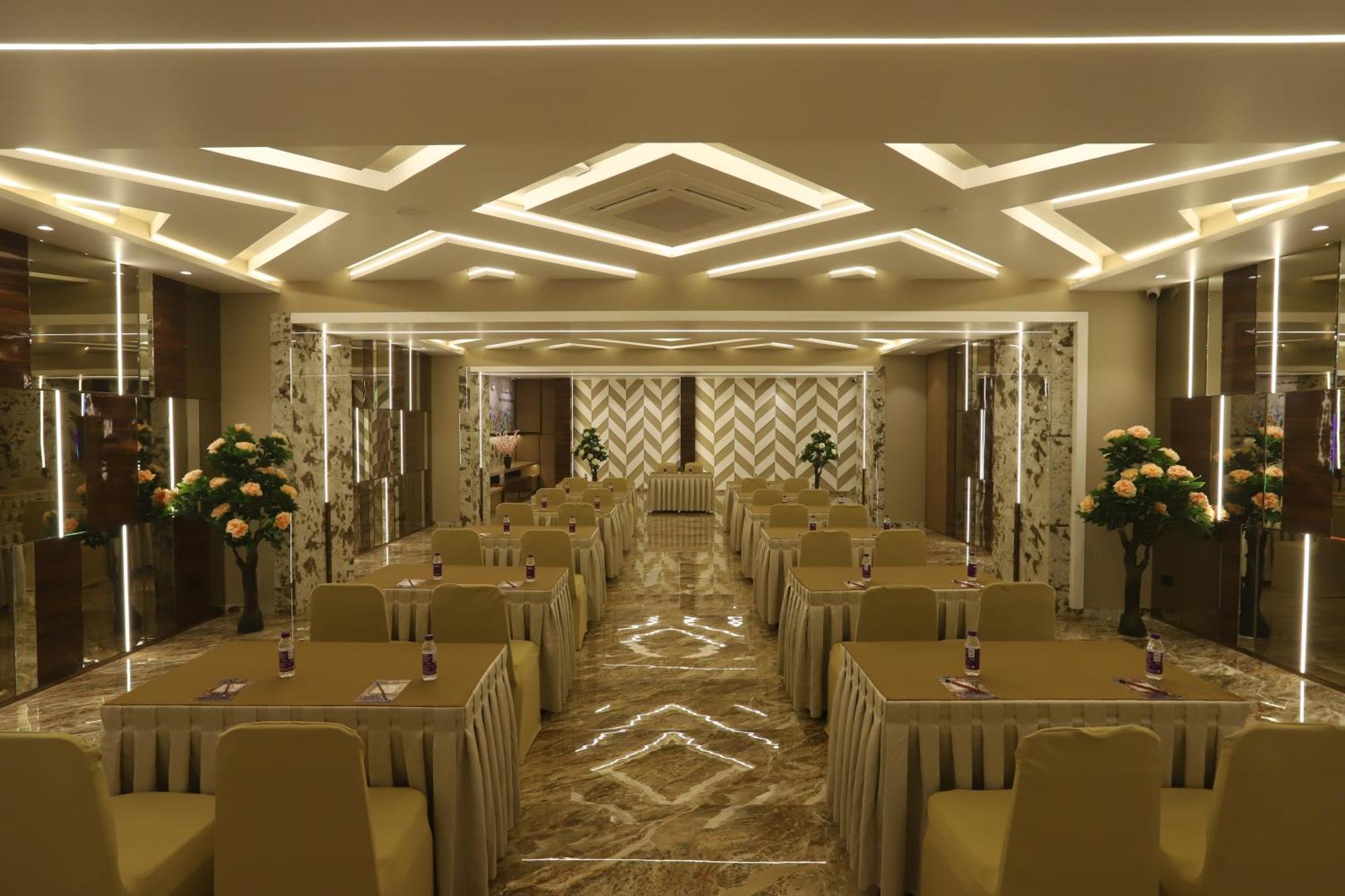 Hotel Auris & Banquets, Mumbai International Airport Bombaim Exterior foto